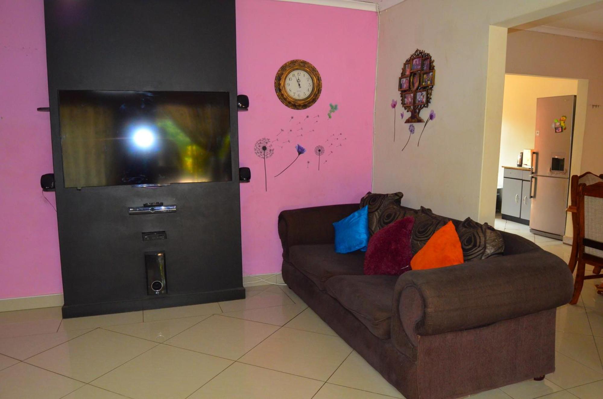 Chobe Kulotu Guest House Касане Экстерьер фото